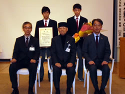 受賞者（山梨県立韮崎高等学校）の写真